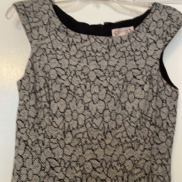 Flower pattern dress - Picture 3 of 4